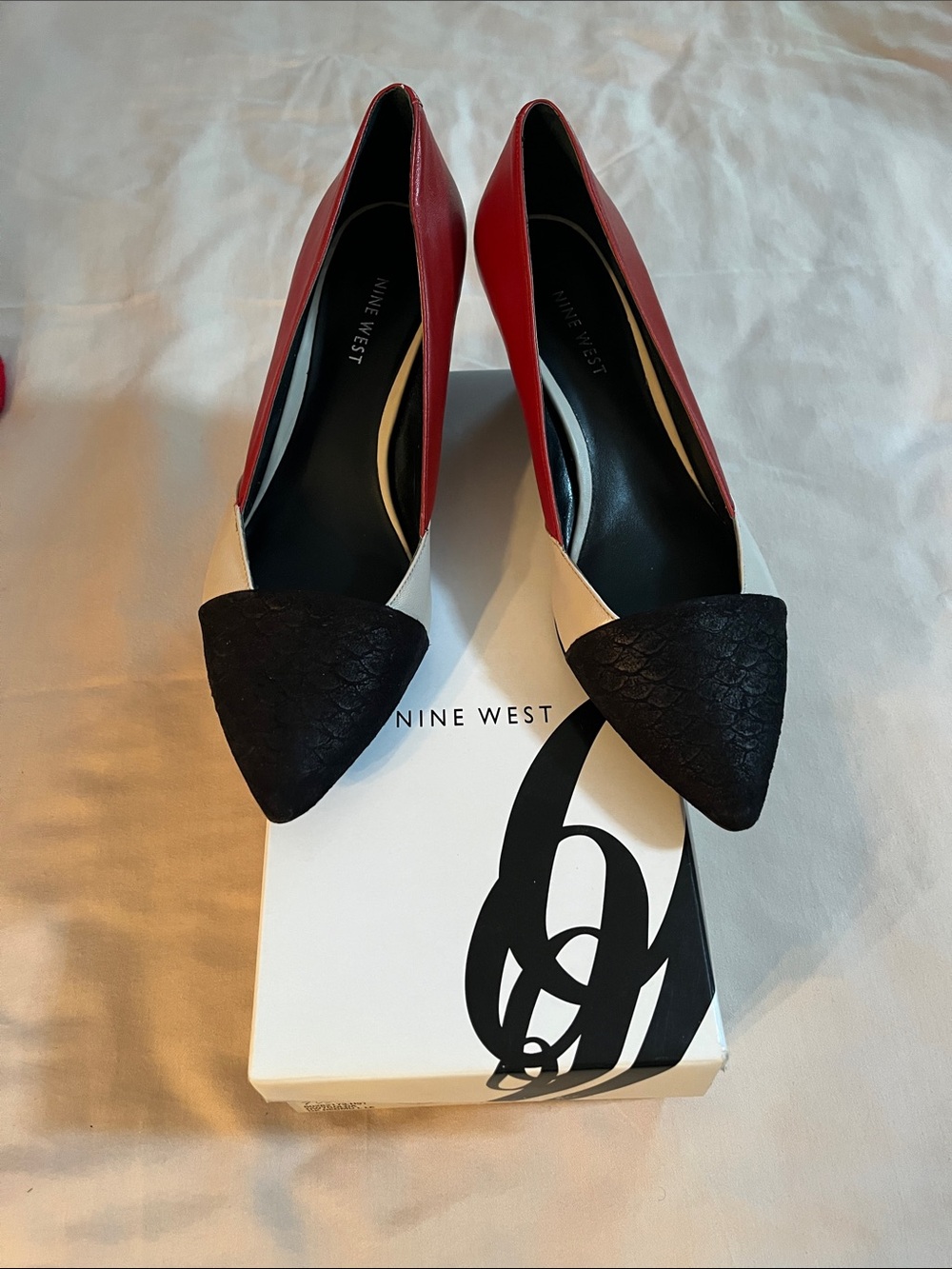 Ladies Nine West wedge heel dress shoe
